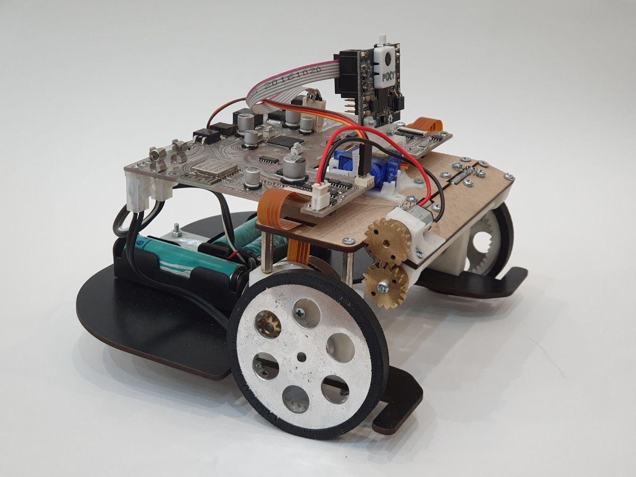 Early Vive Tennis breadboard prototype with PCB and motors